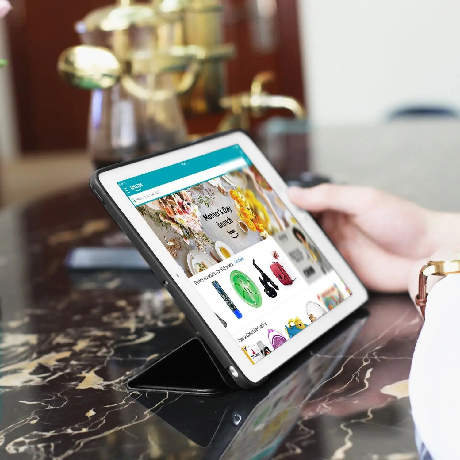 MoArmouz - Trifold Stand Smart Case for iPad 9.7-inch (6th / 5th Gen)