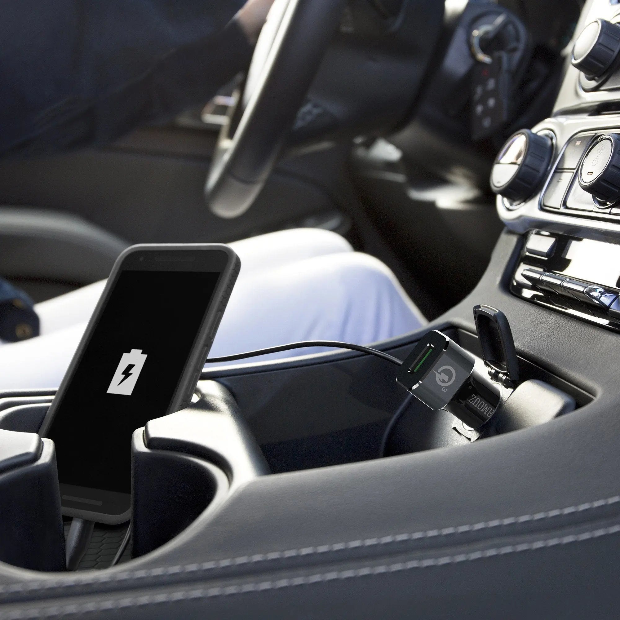 MoArmouz - Type C Car Charger With USB-C Cable and QC 3 Outputs